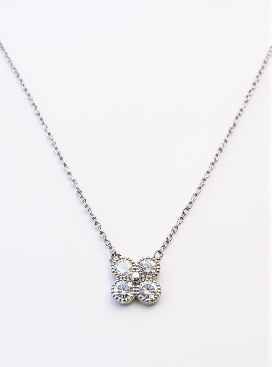 Floral Pendant Necklace