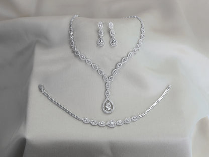 MB Royal Necklace Set 3-in-1