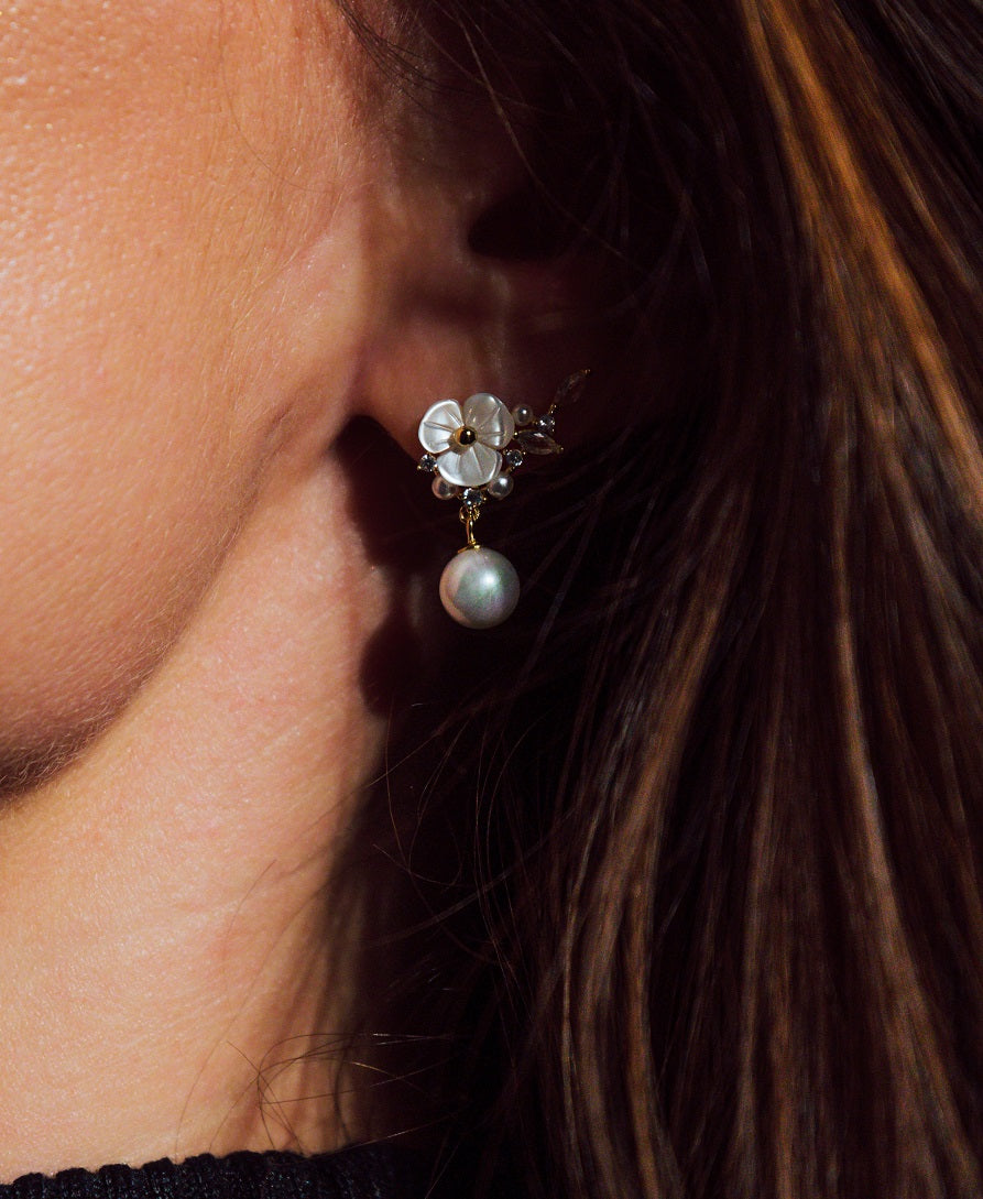 MB Pearl Flower Earrings